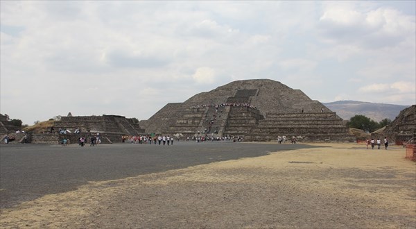 149- Пирамида и площадь Луны